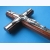 Krzyż stojący drewniany ciemny brąz z paskiem 21 cm